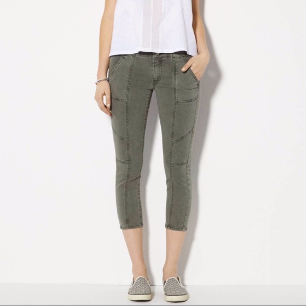 **GREAT** Condition AE Utility Jegging Crop Pant